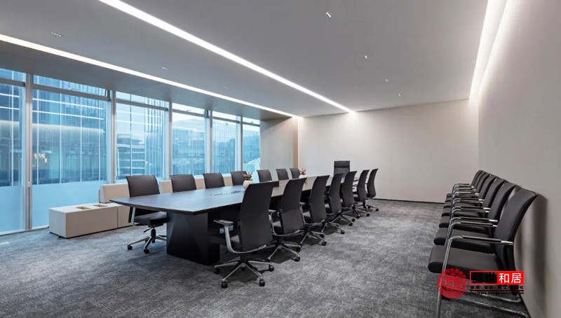 260平米辦公室裝修:實(shí)現(xiàn)功能與美學(xué)的完美融合 260平米辦公室裝修:實(shí)現(xiàn)功能與美學(xué)的完美融合